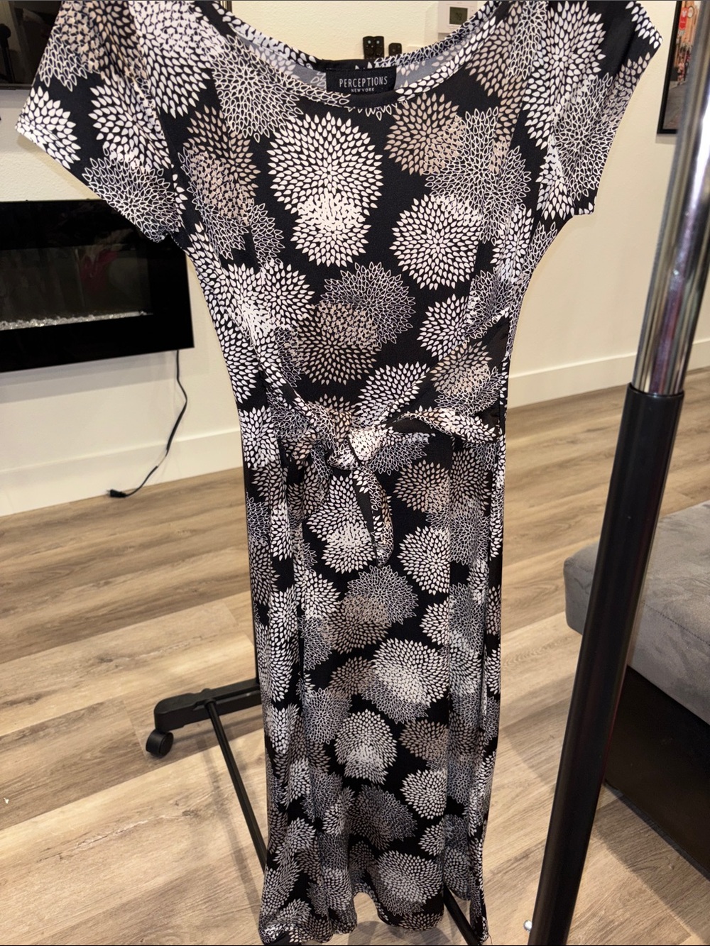 Perceptions Black and White Floral Tie-Waist Maxi Dress
